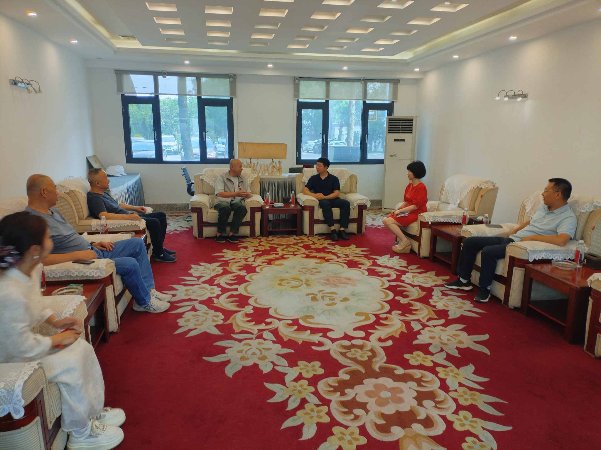 1780475209277551.jpg 广场街道 接待 2(1).jpg