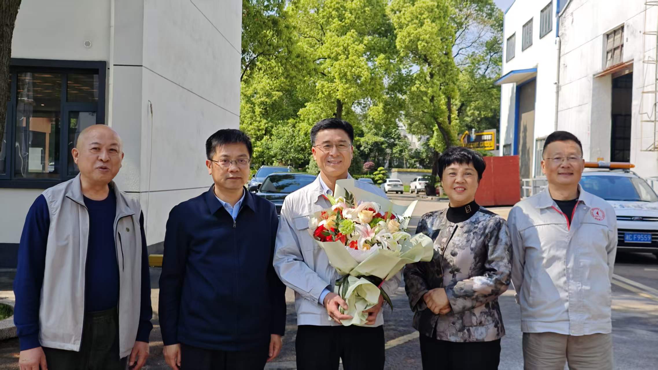 雨湖区区委书记陈小平一行走访湖南精正乐鱼·体育·乐鱼官方网站-乐鱼（中国）

